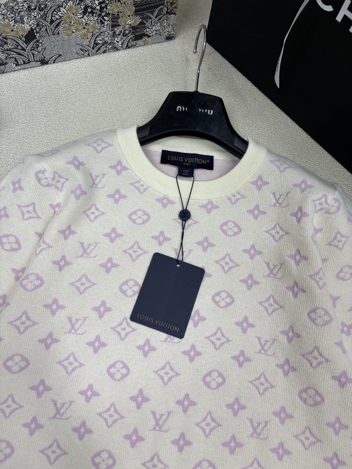 Women's short sleeves